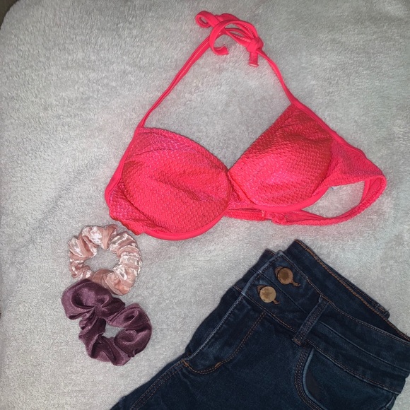 neon pink bikini top 👙 - Picture 2 of 4